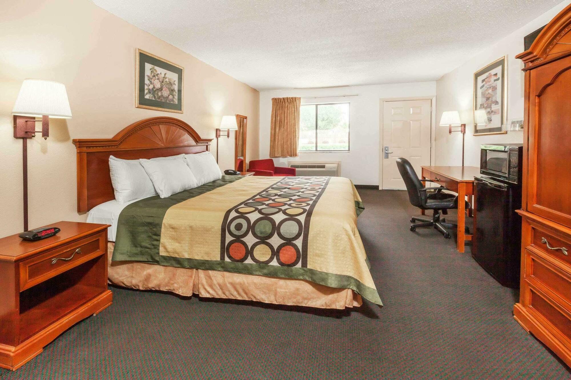 Super 8 By Wyndham Arlington East Hotel Exterior photo